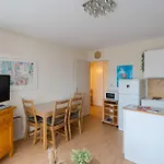 Charming With Parking Near Place Morny Deauville