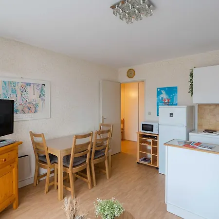 Charming With Parking Near Place Morny Deauville