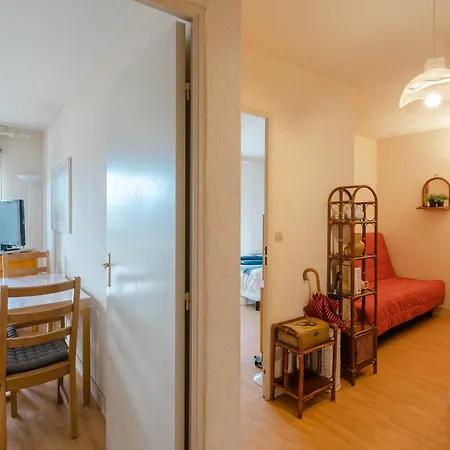 Charming With Parking Near Place Morny 公寓 *